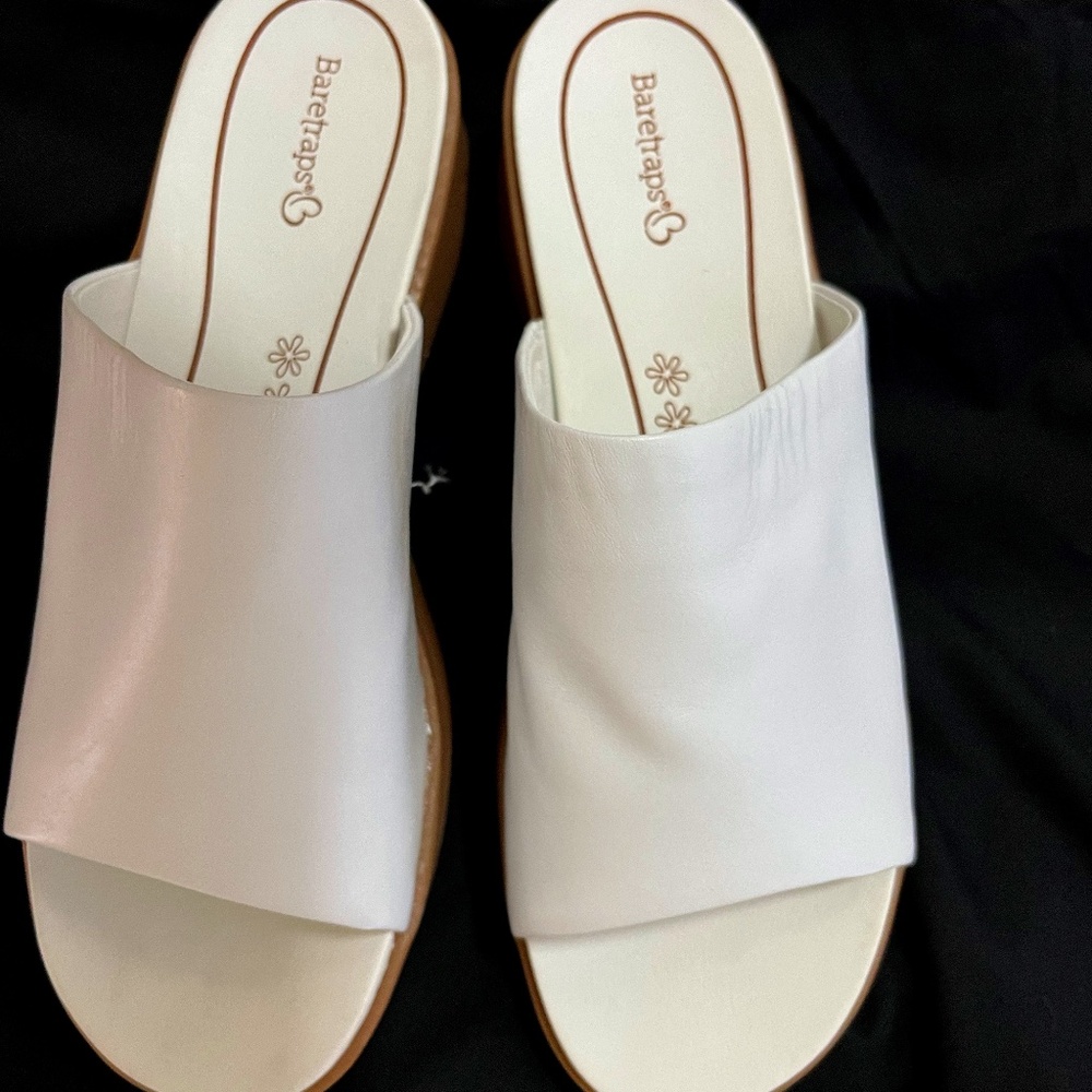 BRAND NEW "BARE TRAPS" REBECCA WOMENS SANDAL - SIZE 10M